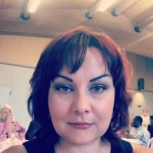 Meet your Posher, Dina